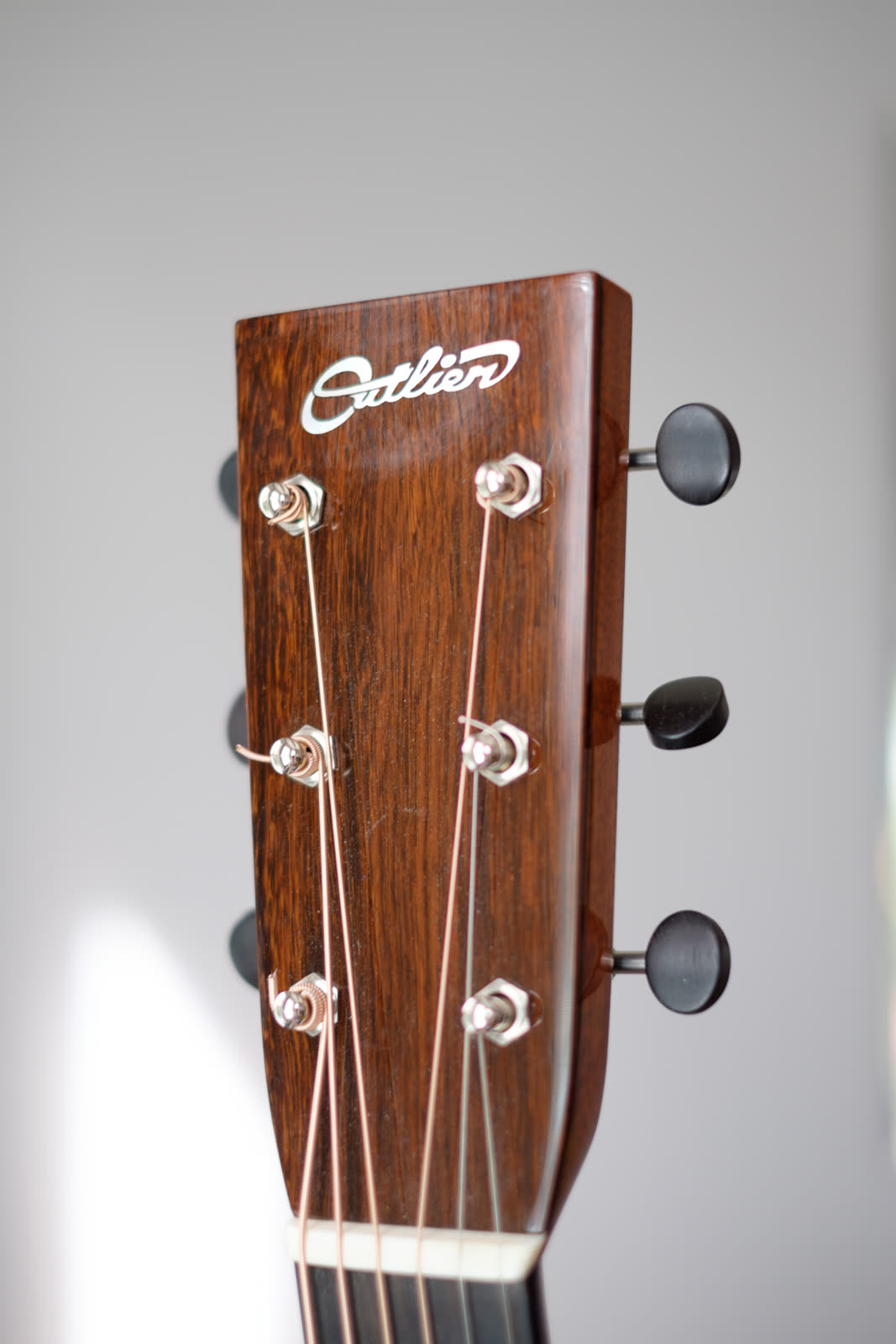 Dreadnought guitar, headstock, rosewood, pearl