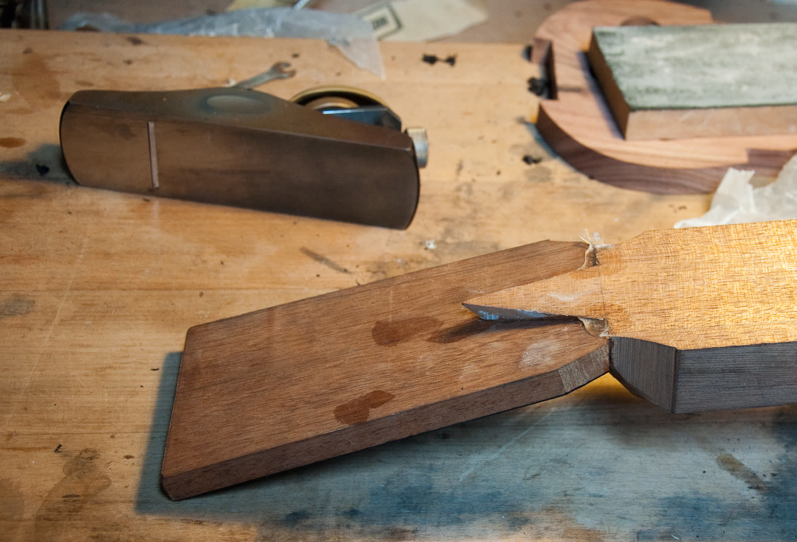 Guitar neck, peghead joint, mahogany